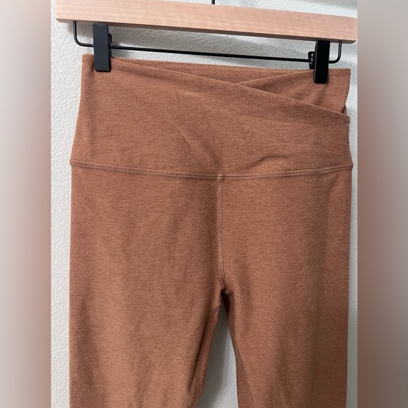 Beyond Yoga Spacedye At Your Leisure High Waisted Midi Legging in Toffee Large - Picture 6 of 12